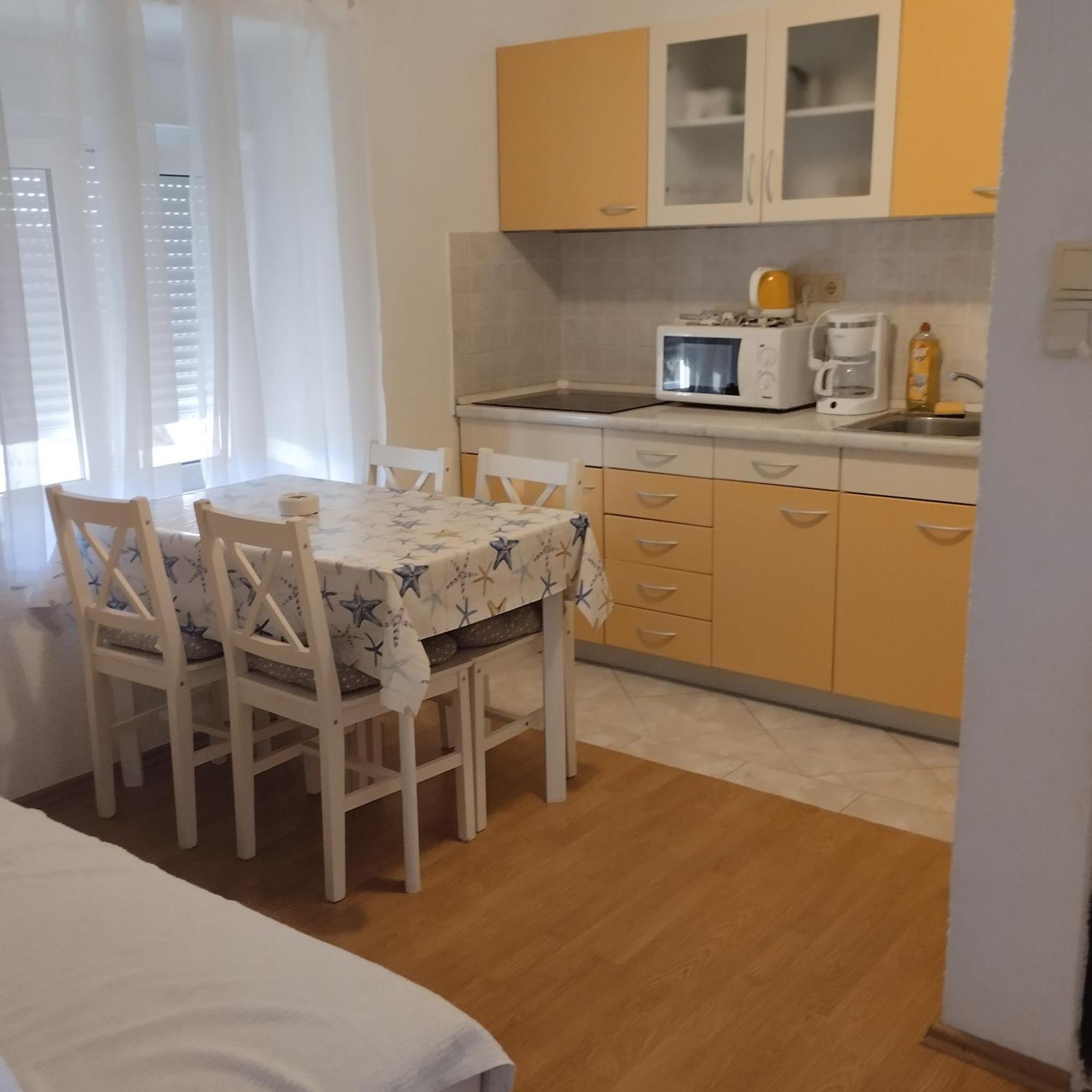 Apartmani Gero ロパール エクステリア 写真