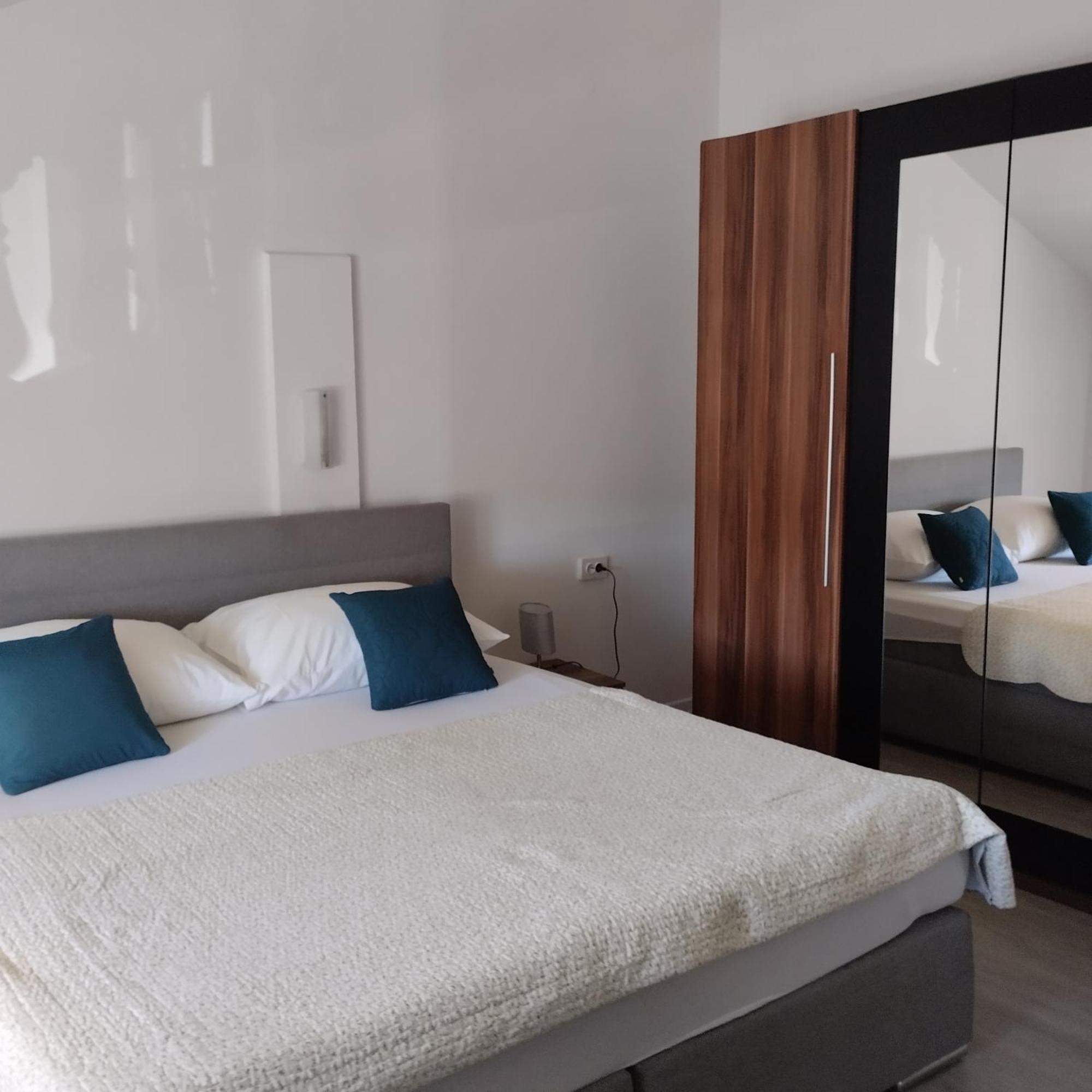 Apartmani Gero ロパール エクステリア 写真